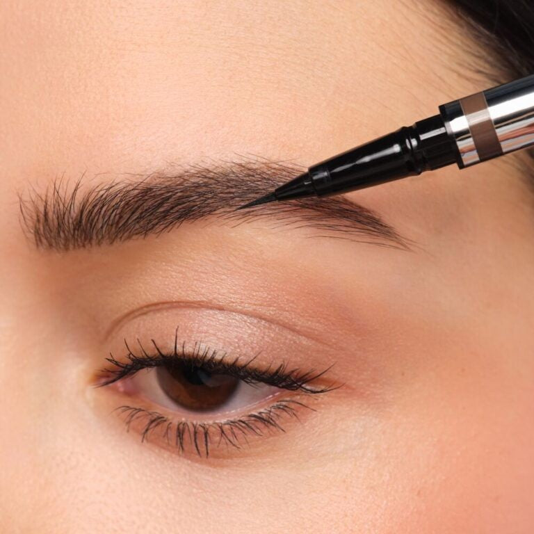 ARTDECO -  ČRTALO ZA OBRVI 24h MICRO BROW LIQUID LINER 24 MEDIUM BROWN