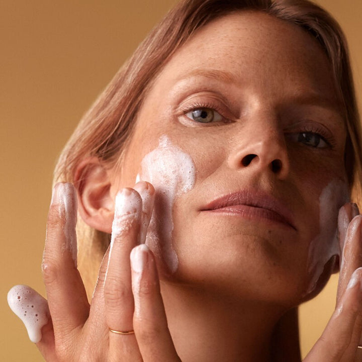 SHISEIDO FUTURE SOLUTION LX - EXTRA RICH CLEANSING FOAM