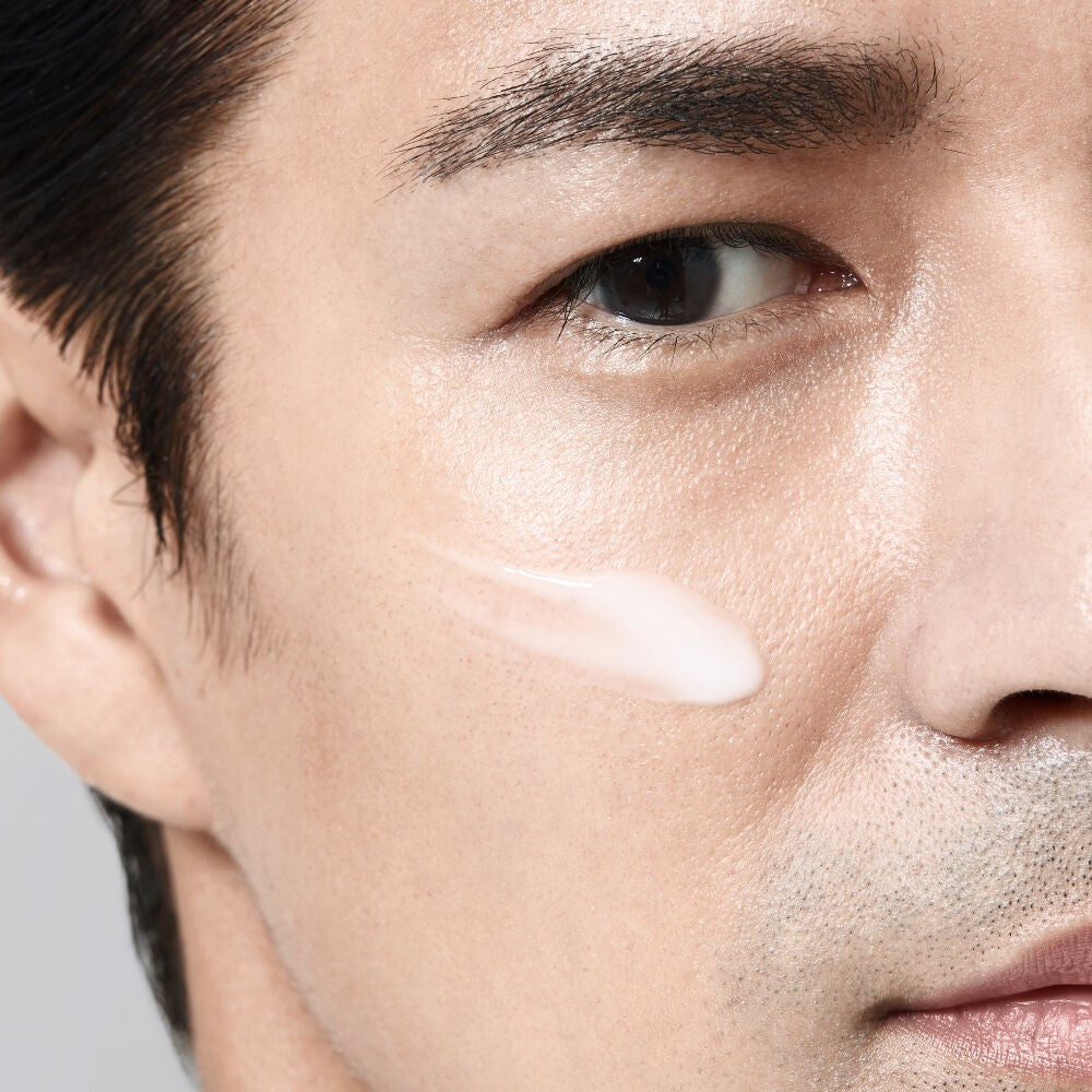 SHISEIDO MAN - ENERGIZING MOISTURIZER EXTRA LIGHT FLUID